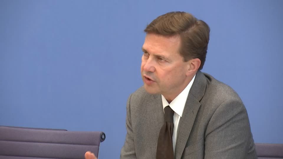 Video: Bundesregierung - Appellieren an alle, Urlaubspläne gut zu durchdenken