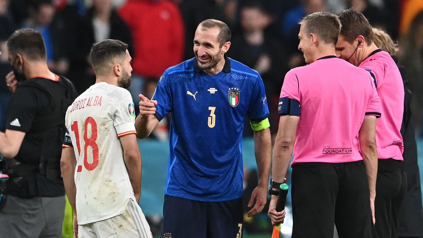 Giorgio Chiellini explains why he felt like laughing at the penalty draw with Jordi Alba