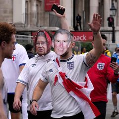 Britische Fußballfans in London vorm EM-Finale