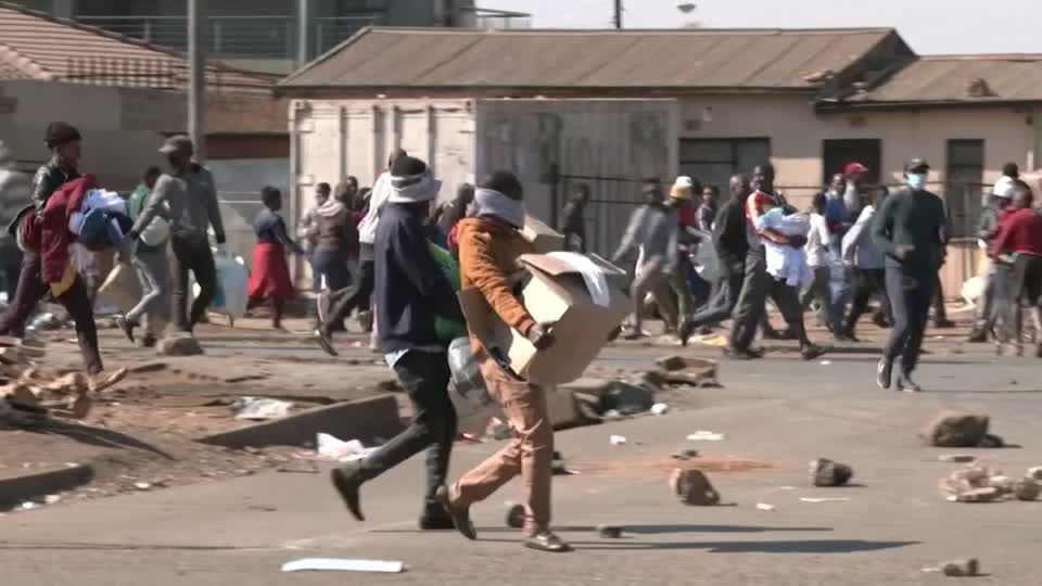Video: Gewaltausbruch in Südafrika