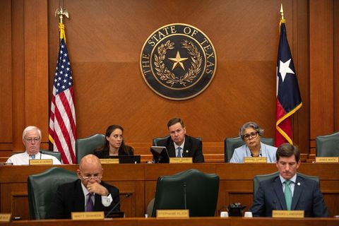 Die Mitglieder des "House Select Committee on Constitutional Rights and Remedies" von Texas beraten über eine Reform der Wahlgesetze