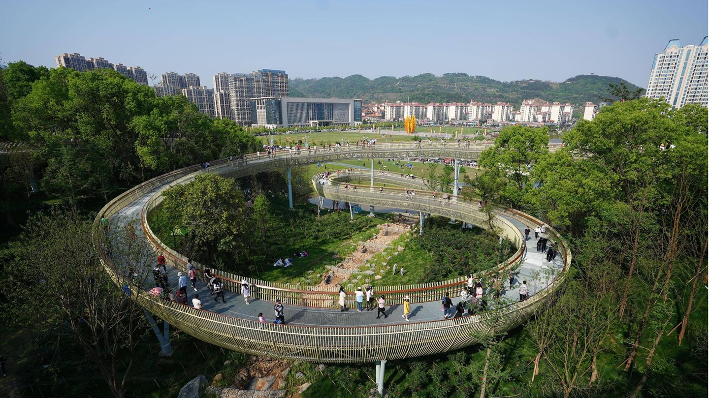 Skywalk im Wanli District von Nanchang
