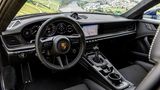 Im Cockpit gibt es mehr Leder-Anteil