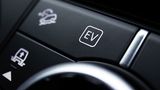Auf Knopfdruck fährt der Land Rover Defender PHEV rein elektrisch