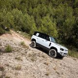 Land Rover Defender PHEV 2021