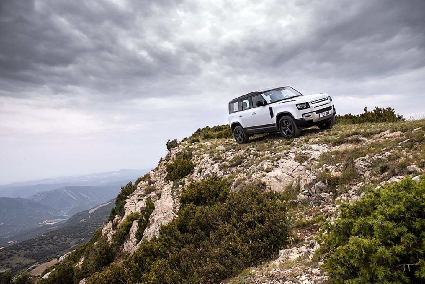 Land Rover Defender PHEV 2021