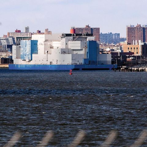 Das Gefängnisschiff „Vernon C. Bain Correctional Center“