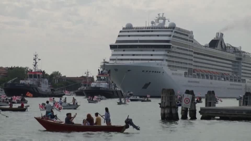 Video: Italien macht Venedig für große Kreuzfahrtschiffe dicht