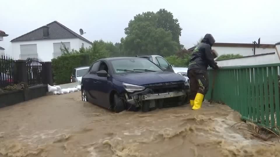 Starkregen und Überschwemmungen: Talsperre läuft über, zwei Feuerwehrleute sterben – die Bilanz der Unwetternacht