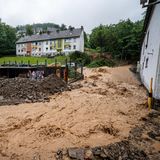 Wassermassen wälzen sich durch Altena