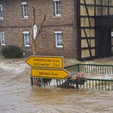 Die Straßen von Esch (Kreis Ahrweiler, Rheinland-Pfalz) haben sich in reißende Ströme verwandelt