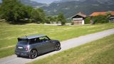 Der Mini Cooper S (R53) mit JCW GP Kit ist ziemlich straff abgestimmt