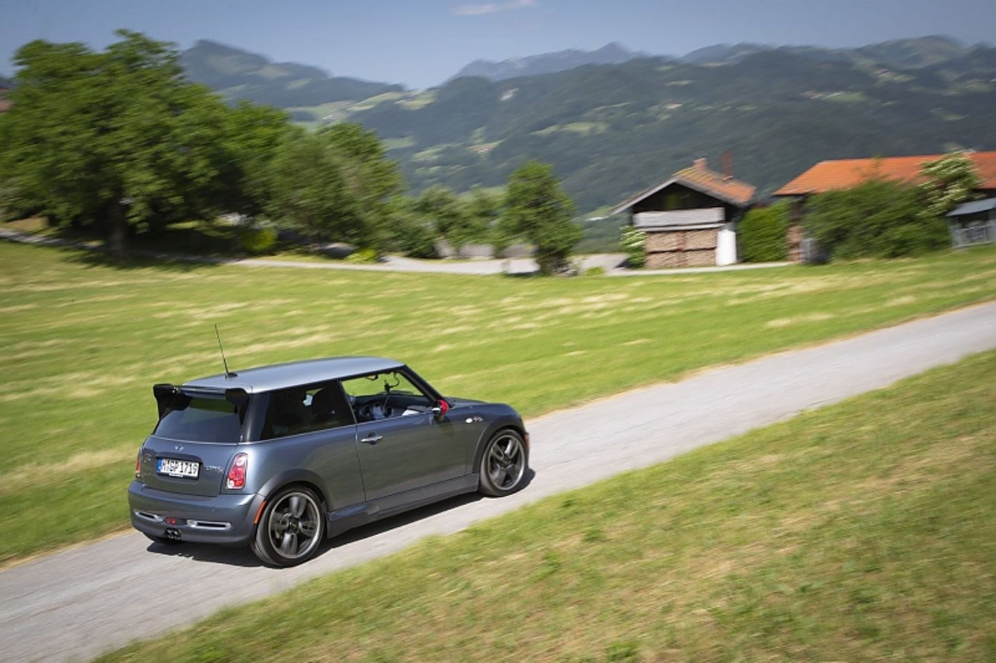 Der Mini Cooper S (R53) mit JCW GP Kit ist ziemlich straff abgestimmt