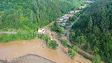 Das Ausmaß der Schäden und – noch schlimmer – wie viele Menschen aus Schuld durch das Hochwasser ums Leben gekommen sind, ist noch überhaupt nicht absehbar