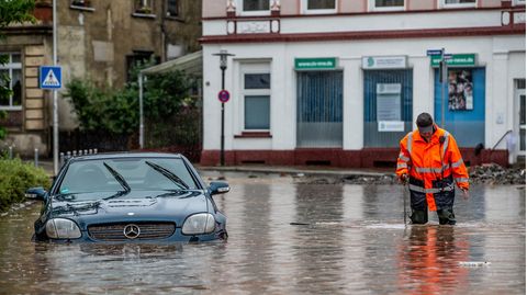Überflutete Straßen in der Stadt Hagen