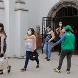 Impfung an einer mexikanischen Grundschule