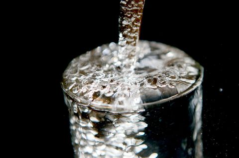 Nach Hochwasser-Katastrophen geben Stadtwerke gelegentlich Abkochgebote für Trinkwasser aus
