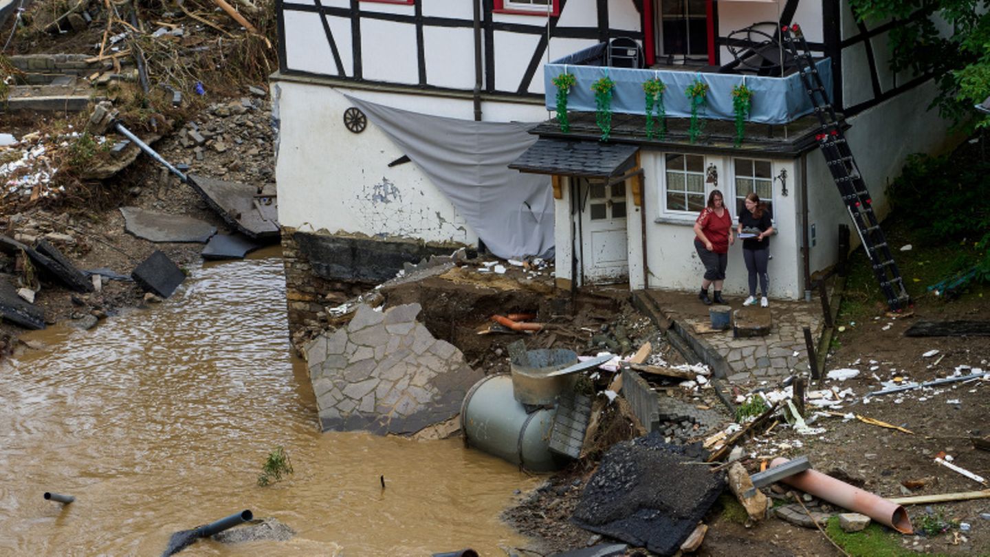 Hochwasser in Schuld Zerstörtes Haus