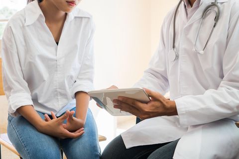 Eine Patientin beim Gynäkologen (Symbolbild)