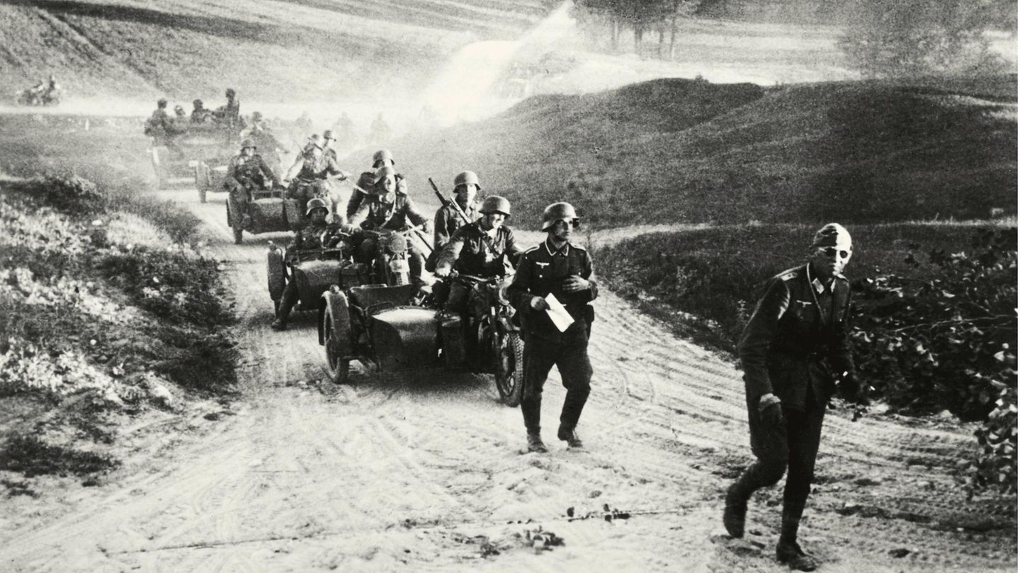 Auf strategischer Ebene konnten das Moskauer Oberkommando den deutschen Überfall zunächst nicht stoppen.