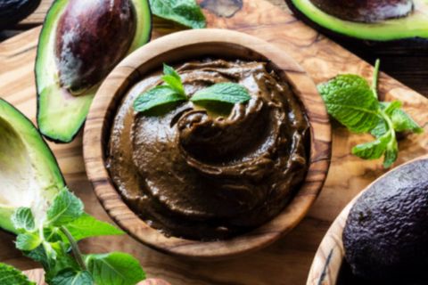 Gesund und lecker: Kalorienarmes Dessert: Einfache Chocolate-Avocado-Mousse