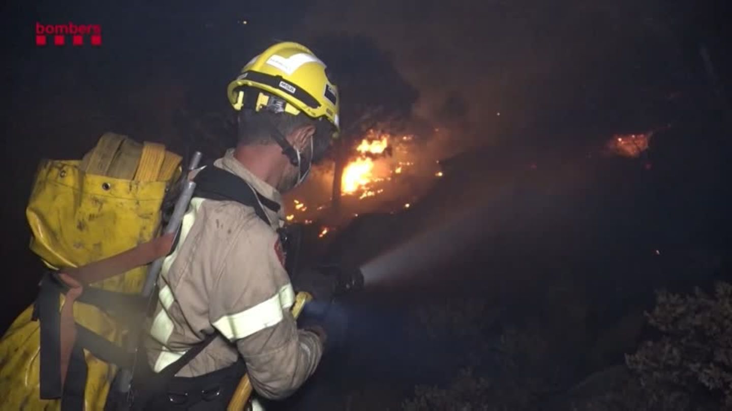 Video: Sea of ​​Flames in Catalonia |  STERN.de