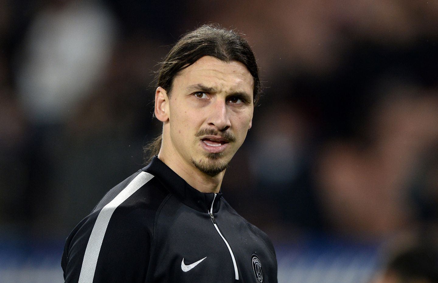 Ex-teammate Andy van der Meyde reveals: “I kissed sleeping Zlatan on the mouth”