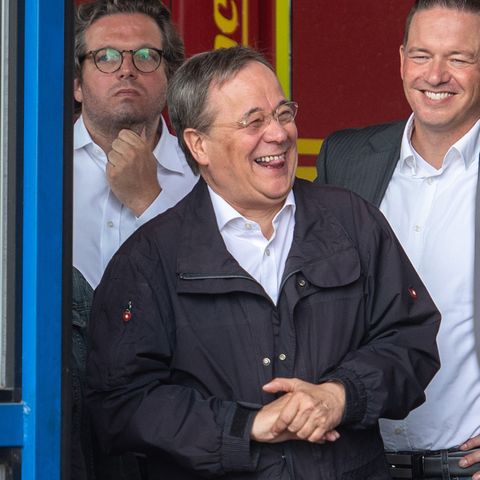 Armin Laschet (CDU), Ministerpräsident von Nordrhein-Westfalen, lacht