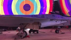 Die Waffen werden im Rumpf transportiert.