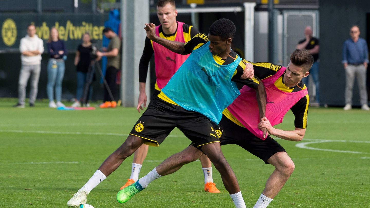 ONLY GERMANY Julian Weigl Alexander Isak Andriy Yarmolenko Dortmund BVB