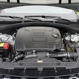 Der Verbrennungsmotor leistet 221 KW / 300 PS