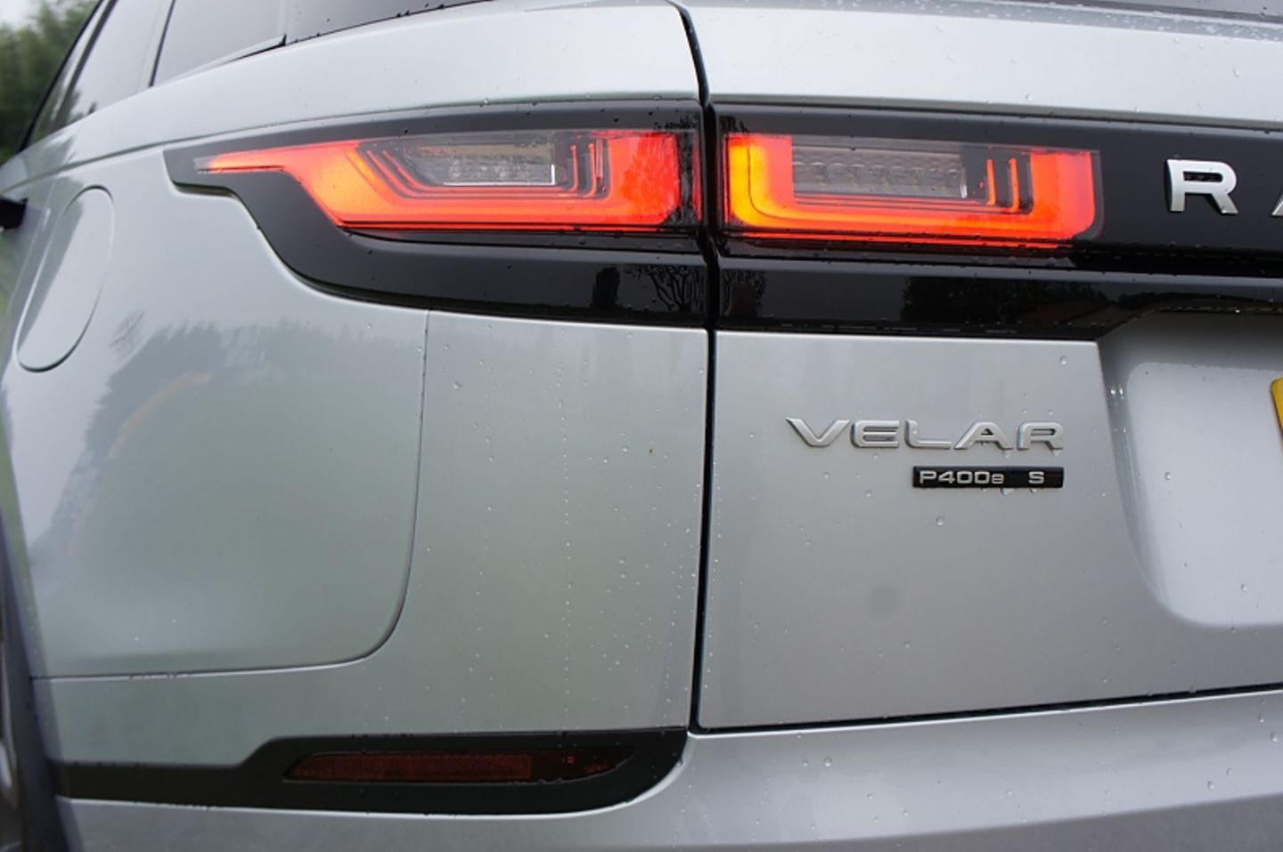 Range Rover Velar P400e