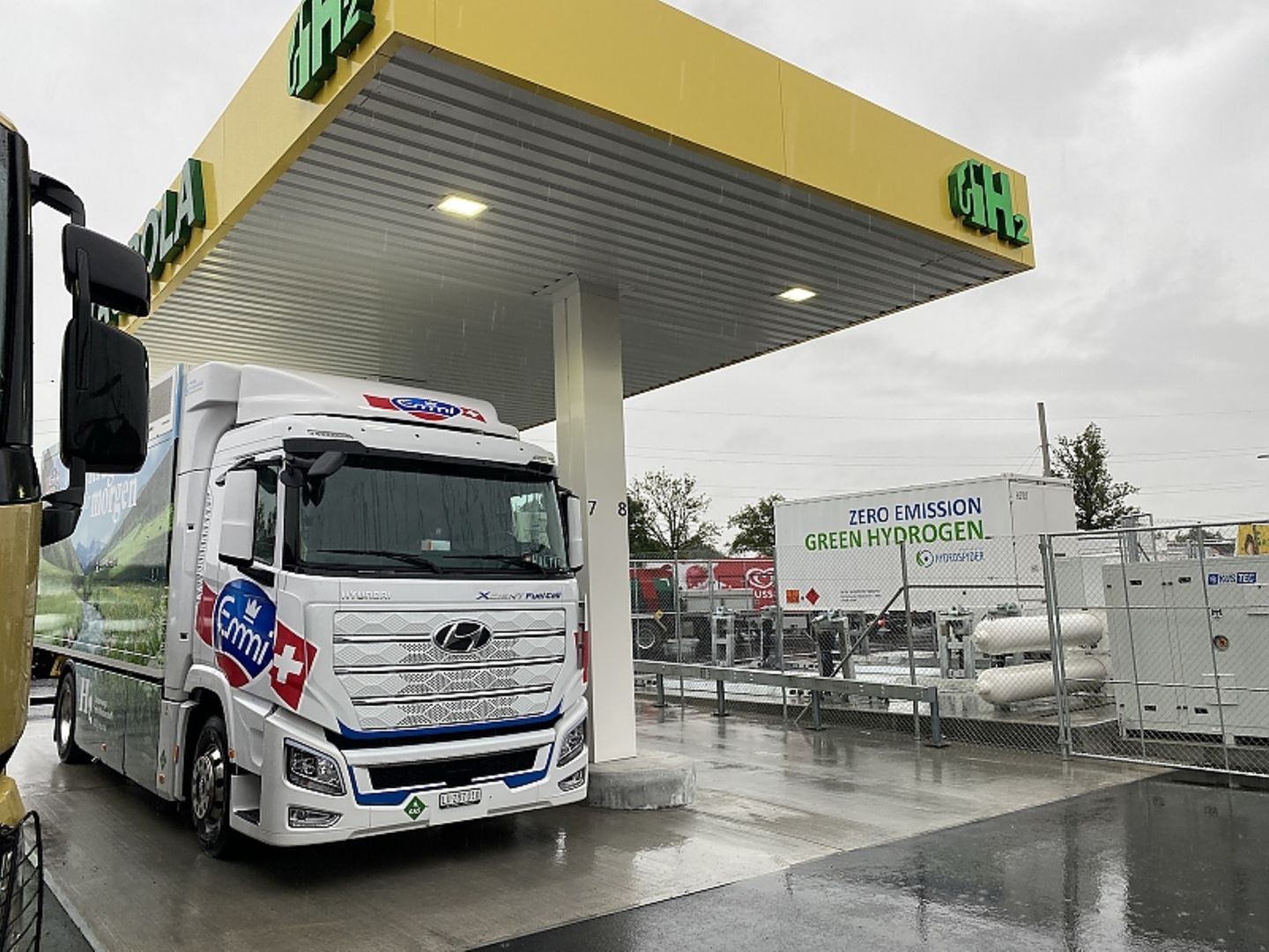 Hyundai Xcient Lastwagen Emmi in der Schweiz