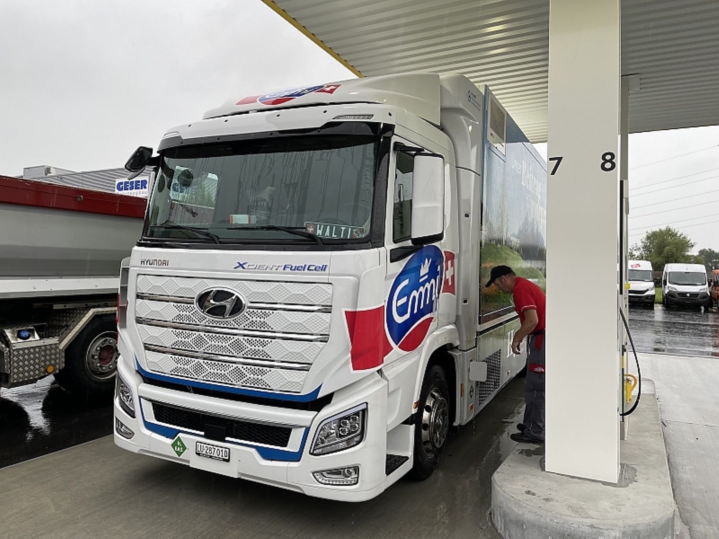 Hyundai Xcient Lastwagen Emmi in der Schweiz