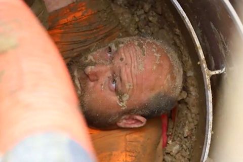 USA: Bauarbeiter ertrinkt beinahe in Graben – die dramatische Rettung im Video