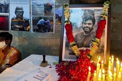 Video: Reuters-Journalist Danish Siddiqui in Neu-Delhi beigesetzt