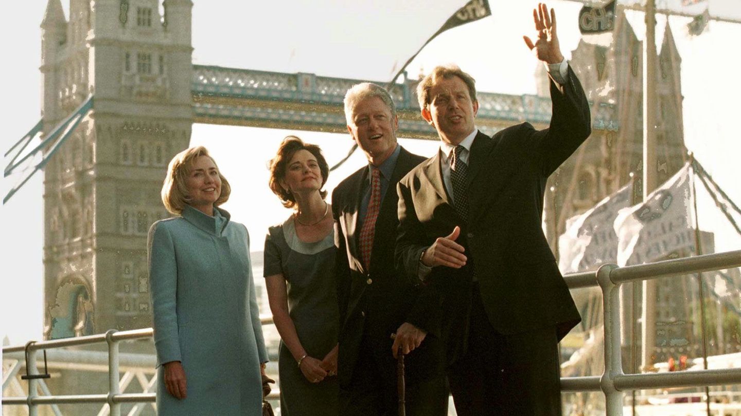 29. Mai 1997: Der damalige US-Präsident Bill Clinton vor der Tower Bridge in London