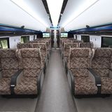 Zweckmässig und nicht extravagant - ein leeres Fahrgastabteil.