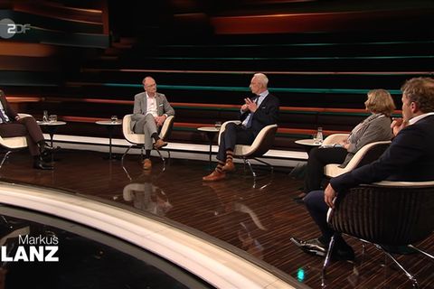 ZDF-Talker Markus Lanz mit einem Teil seiner Gäste