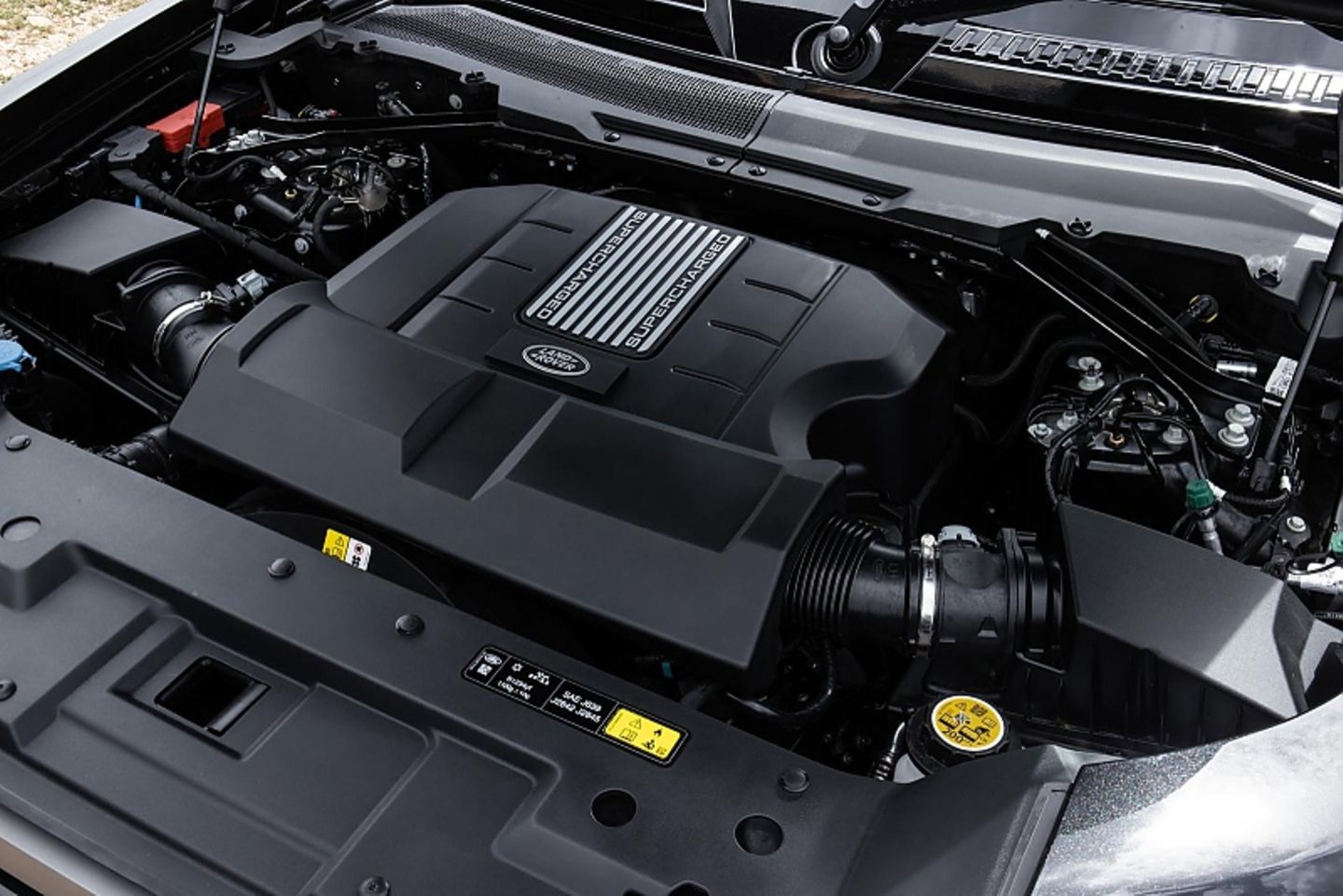 der V8 des Land Rover Defender V8