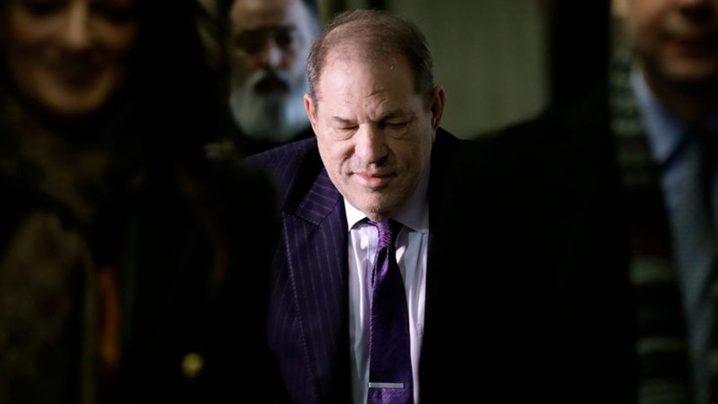 Harvey Weinstein has been transferred to Los Angeles for retrial