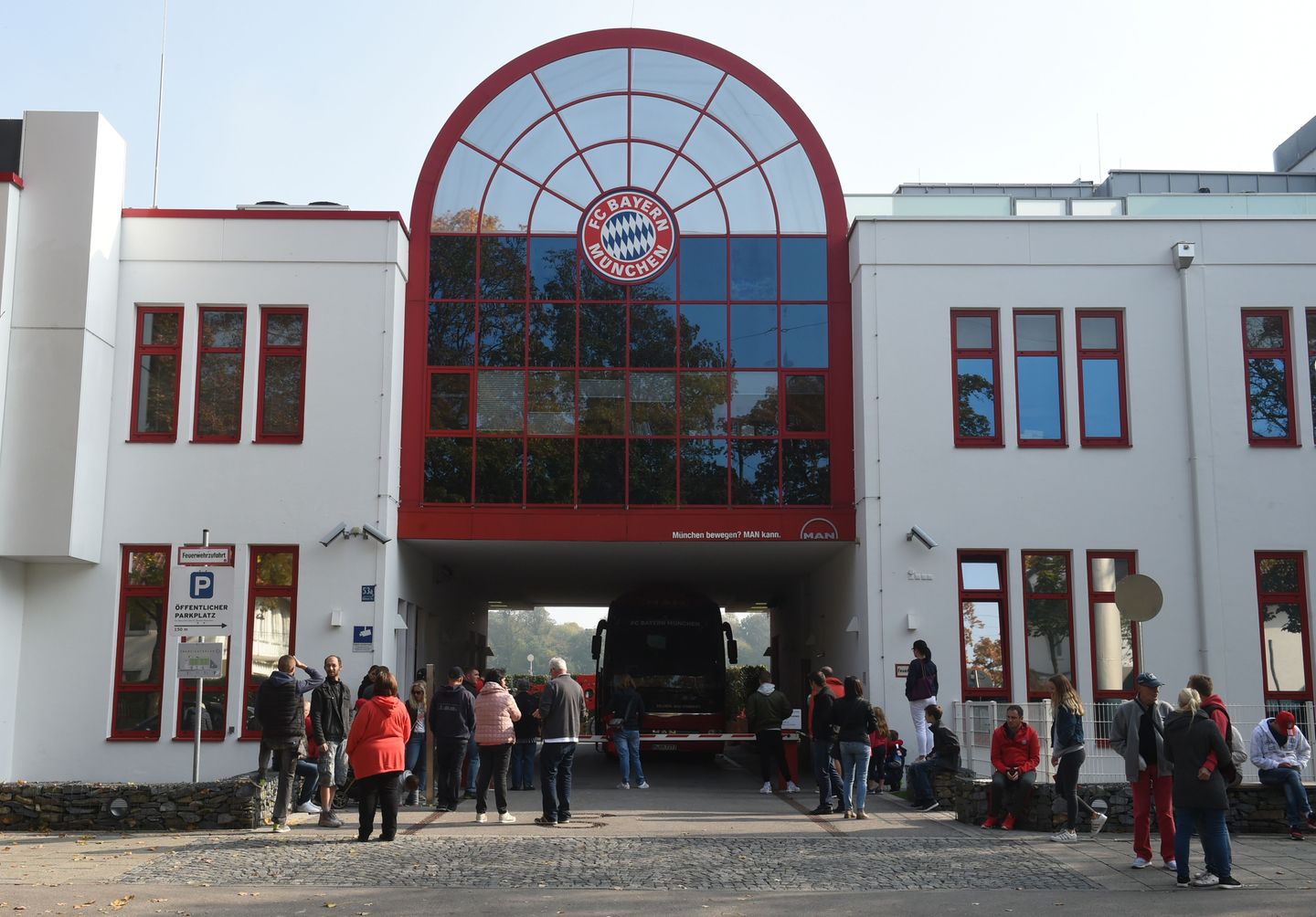 FC Bayern Munich: Fan sued FCB for lifelong stadium ban