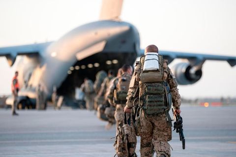 Nach Truppenabzug: "Allen Afghanen, die für Deutsche gearbeitet haben, droht Gefahr": Wie ein Soldat für ihren Schutz kämpft