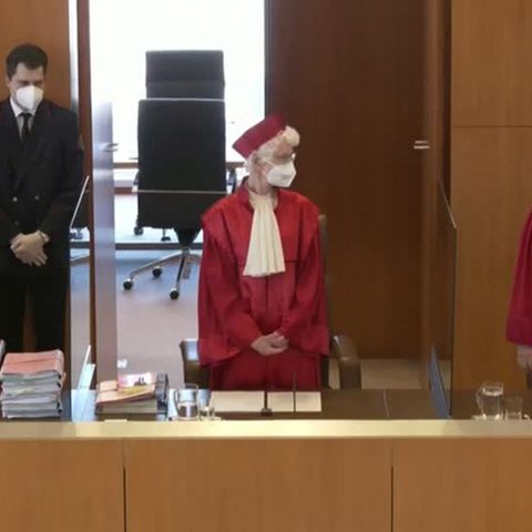 Video: Verhandlungsauftakt in Karlsruhe: AfD klagt gegen Kanzlerin