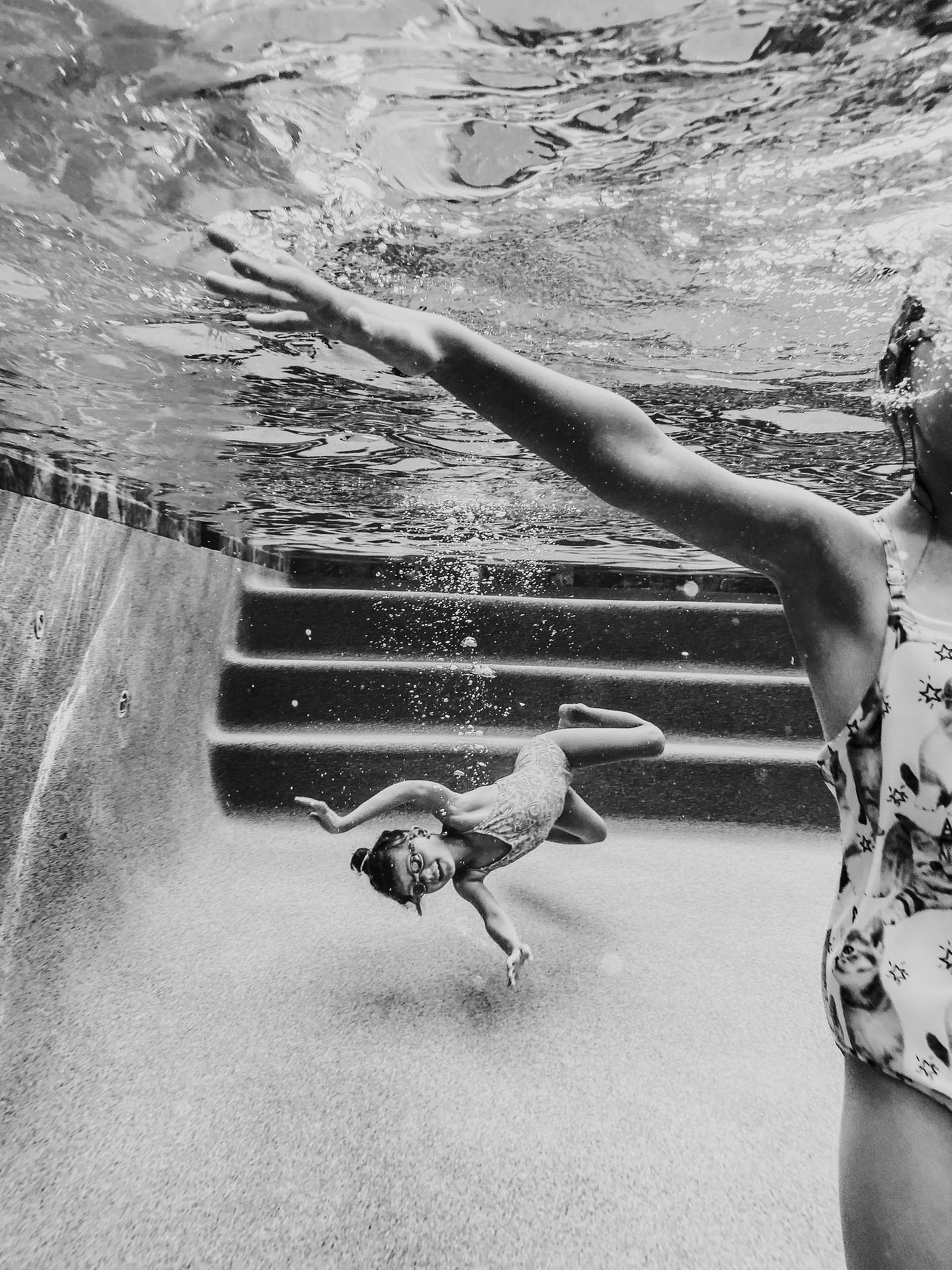 Serie, Platz 1: Erin Brooks  "Sisterhood, Mermaid, After the Jump"  Ort: Houston, Texas, USA  iPhone 11 Pro