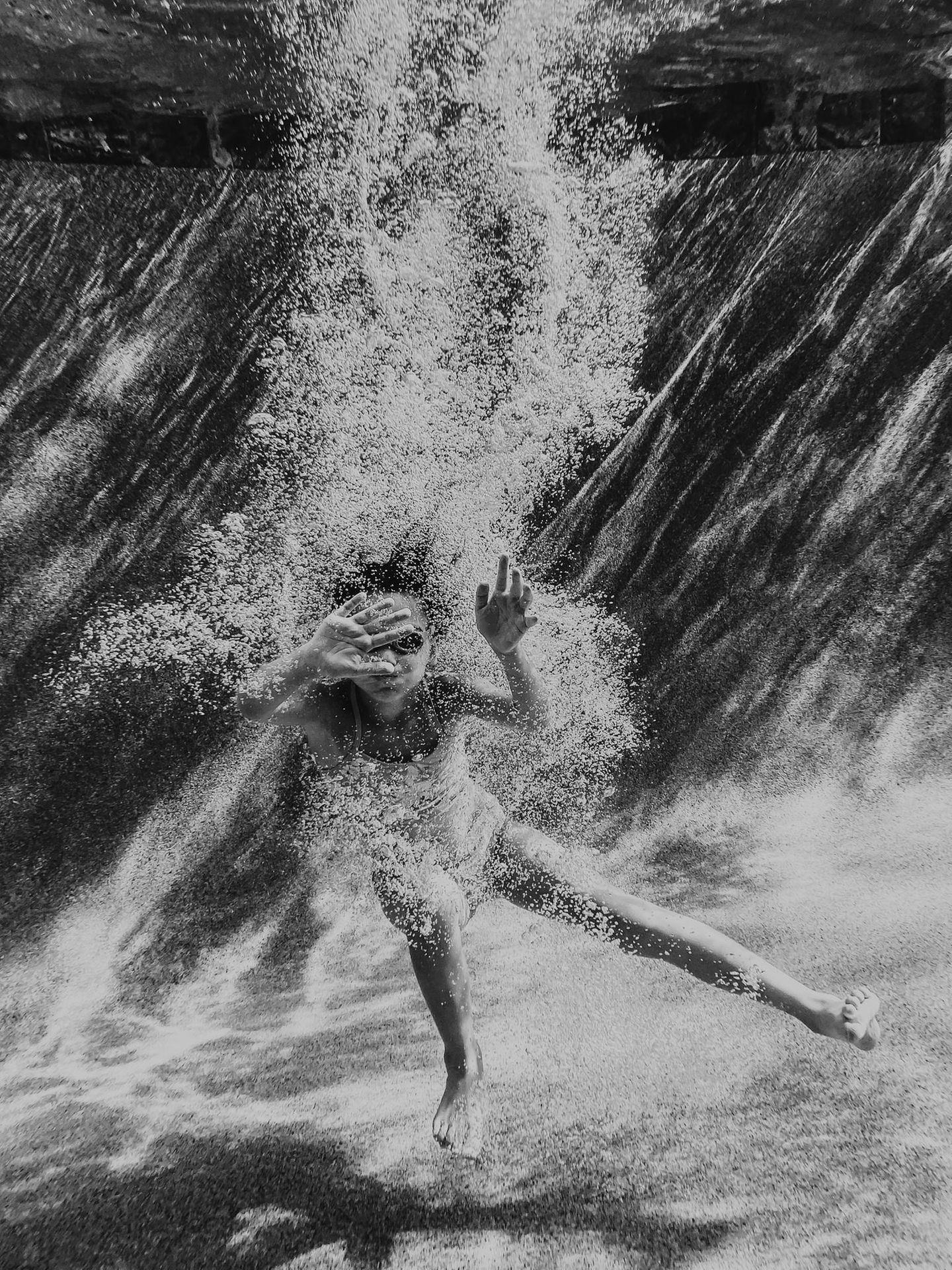 Serie, Platz 1: Erin Brooks  "Sisterhood, Mermaid, After the Jump"  Ort: Houston, Texas, USA  iPhone 11 Pro