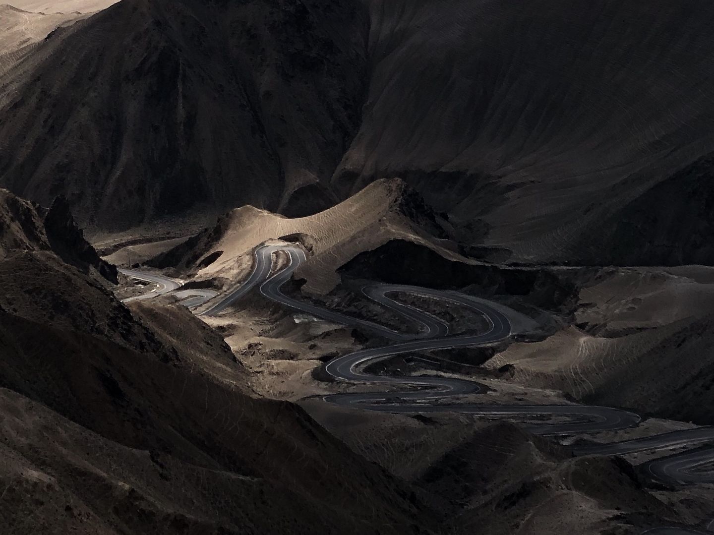 Landschaft, Platz 3: Shi Tian Zhang  Unbenannt  Ort: Xinjiang, China  iPhone X