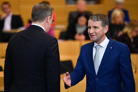 Thüringens Ministerpräsident Bodo Ramelow  und AfD-Fraktionsvorsitzende Björn Höcke (r.)
