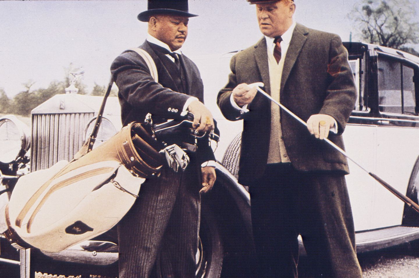 In dem dritten James-Bond-Abenteuer "Goldfinger" spielte Sakata "Oddjob", den Handlanger des von Gerd Fröbe gespielten Oberfieslings Auric Goldfinger. Sakatas Spezialität in dem Film: der tödliche Wurf mit dem Hut.