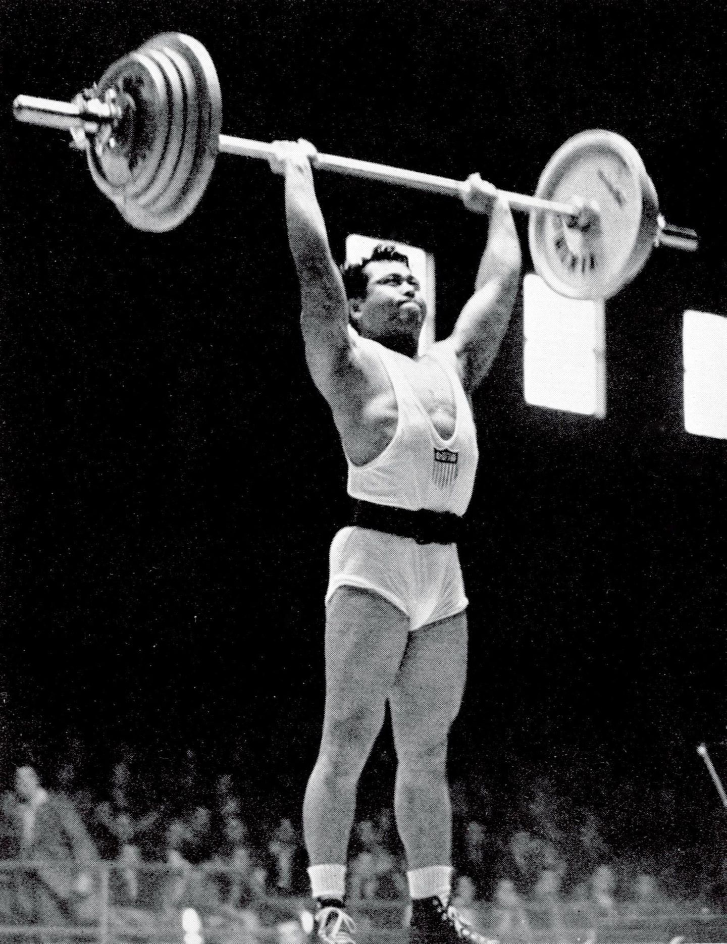Kennen Sie diesen Mann? Bei den Olympischen Spielen von London gewann der amerikanische Leichtschwergewichtler Harold Sakata 1948 die Silbermedaille im Gewichtheben. Besser bekannt ist er allerdings als Schauspieler.